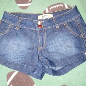 Juniors denim shorts